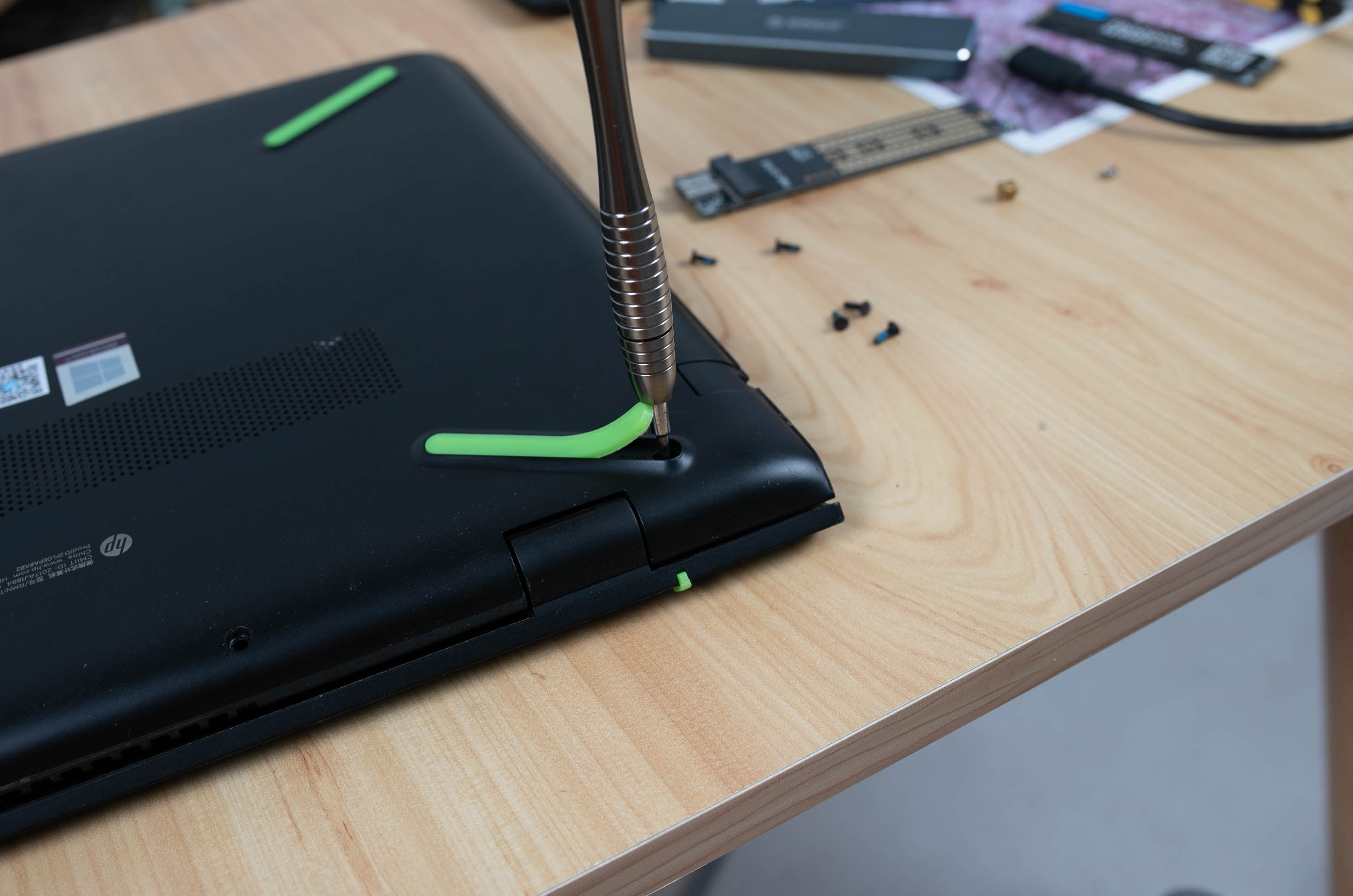 笔记本升级SSD硬盘，然后不想重装系统：我炸天帮黄小贝说可以