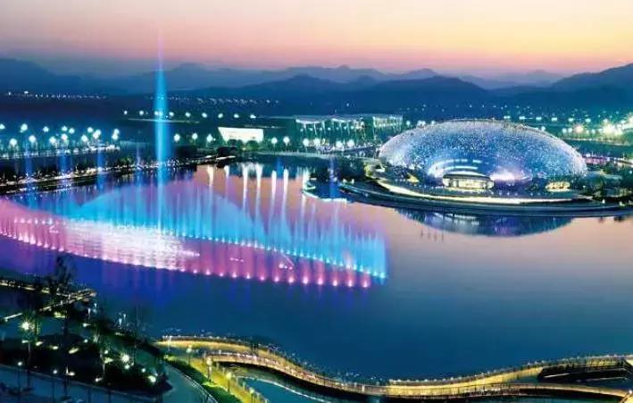 ​五年｜从无到有、从有到优　“它们”如何点亮浙江经济转型的新*途征**