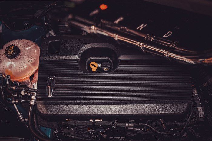 这款suv空间宽敞动力足你喜欢吗,这款豪华suv操控不输宝马