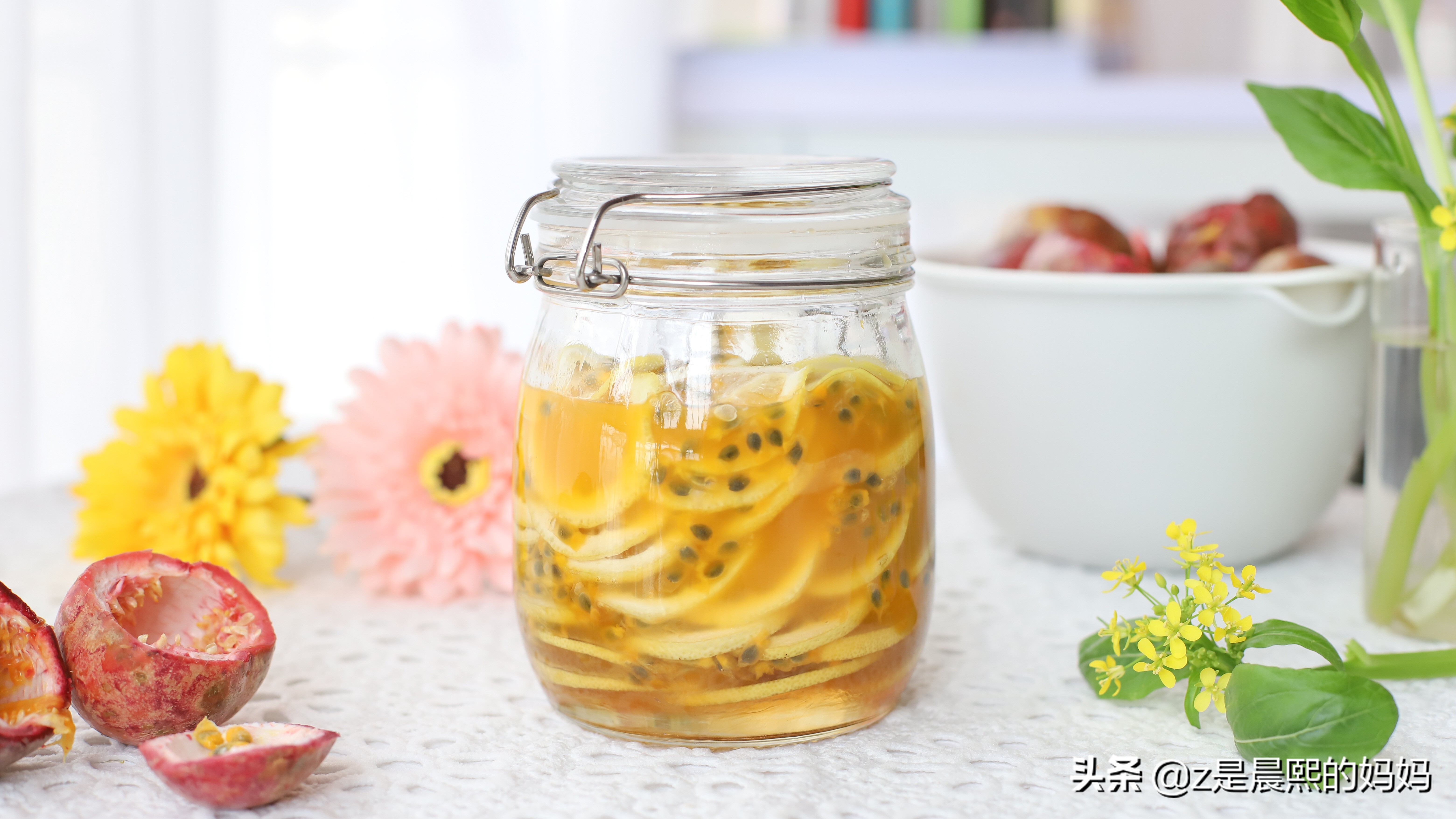 vc柠檬百香果,用柠檬和百香果怎么做果汁美白