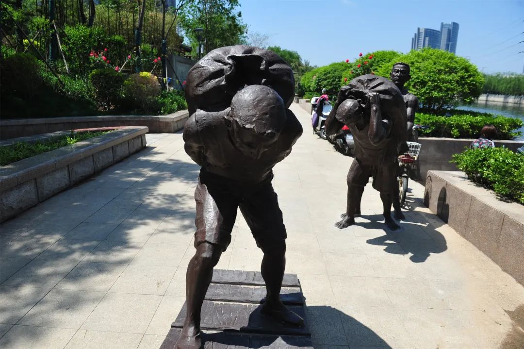 济南必去网红打卡地,济南网红打卡地经三纬三