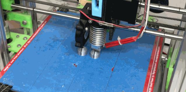 网友自制新型飞行器,小伙自制单人喷气式飞行器