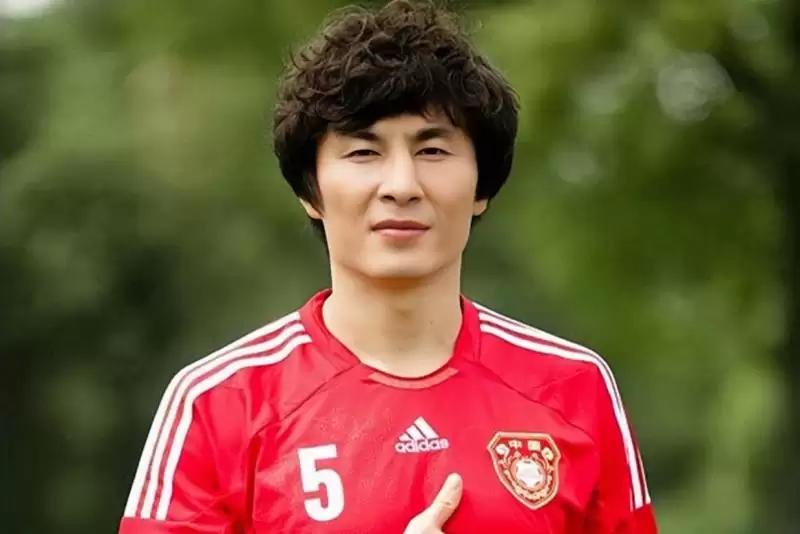 中国留洋女足球运动员,前些年踢出名堂的中国足球运动员