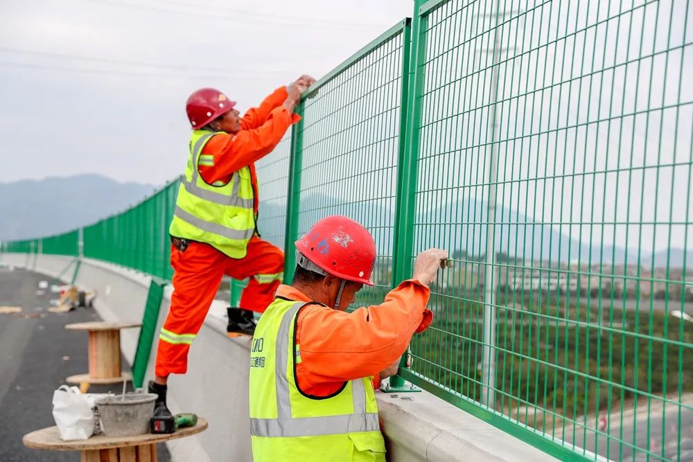 冲！市区连接线“最后一战”