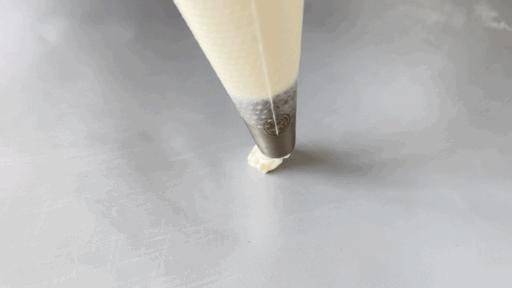 教人如何裱花视频讲解教程,蛋糕裱花必须知道的几种表现手法