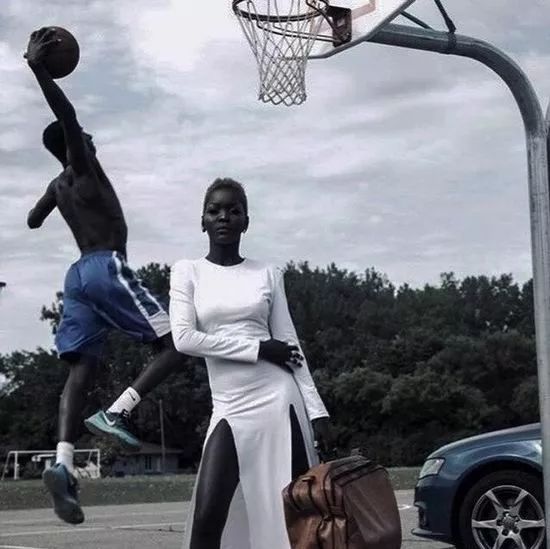 世界最黑的女模特,史上最黑的女模特