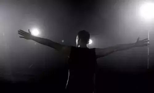 5位知名企业家离世,44岁名企董事长突然去世