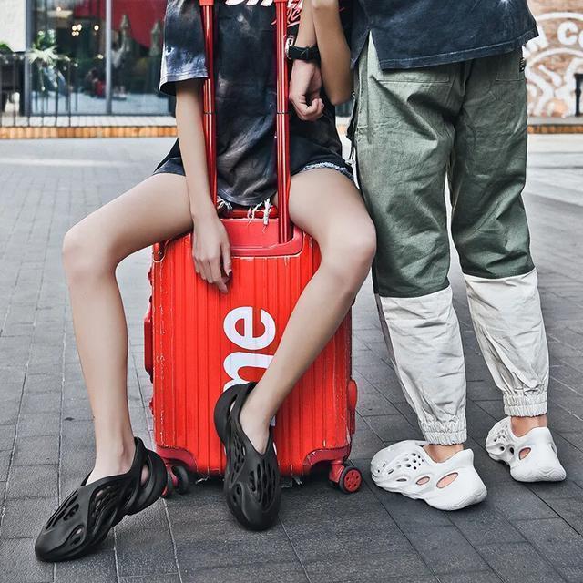 一双被所有人骂丑的鞋,洞洞鞋crocs哪一款最好看