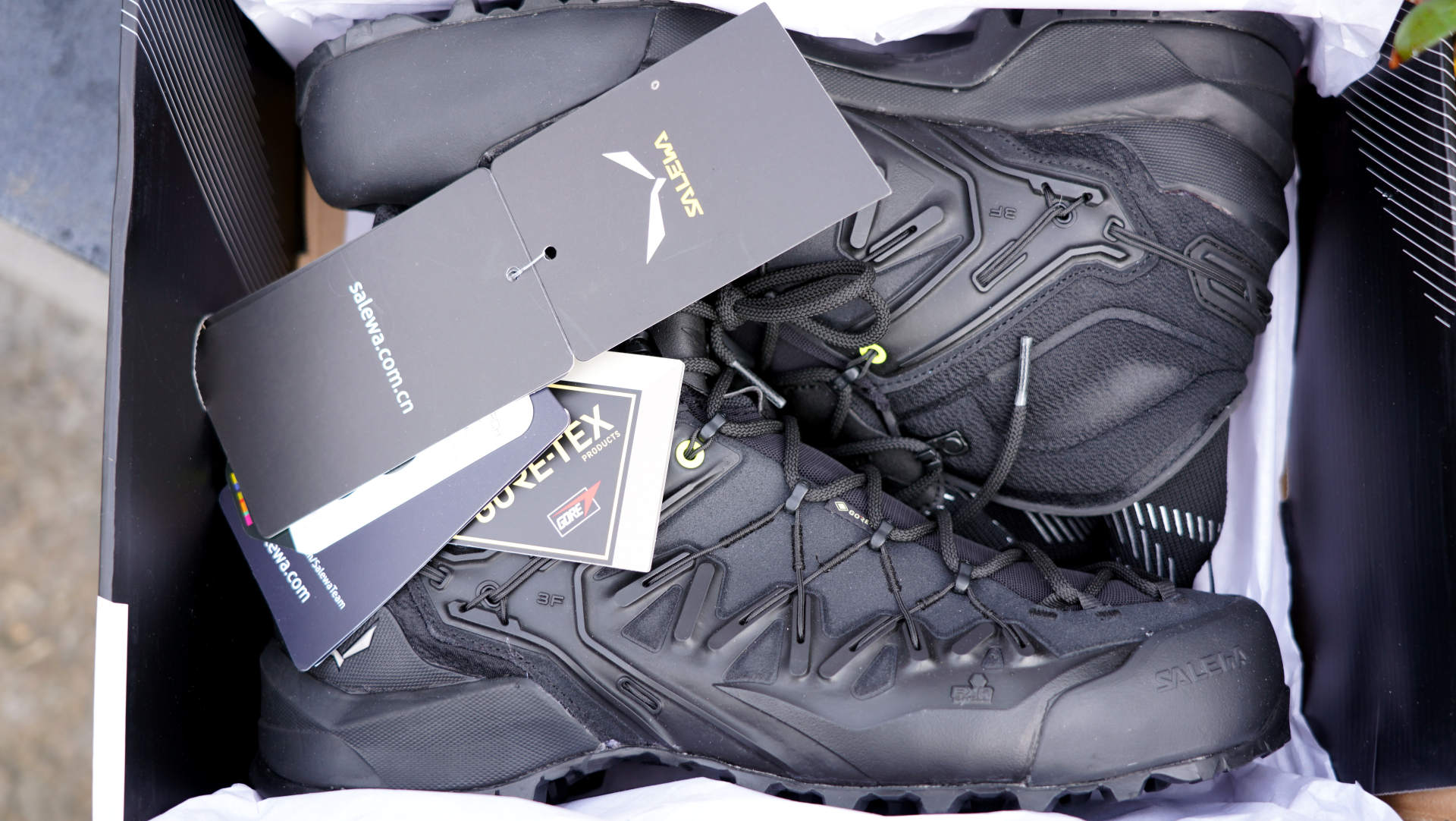 沙乐华户外鞋评测,沙乐华鞋子基础款