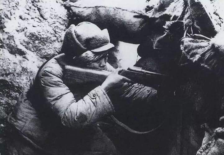 朝鲜战场他违反纪律擅自开枪，本该军法处置，彭德怀：官升三级