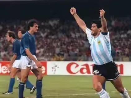 回忆球王马拉多纳,一代球王马拉多纳传奇