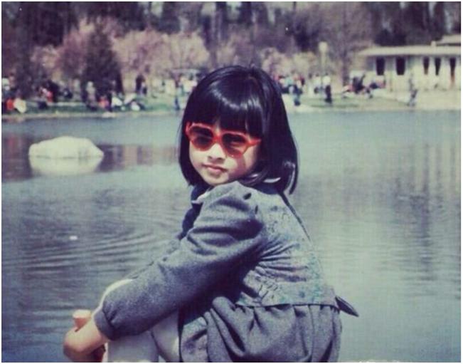 甩顶级富二代，爷爷是少将父亲是富豪，真实的朱珠比赵姬传奇多了