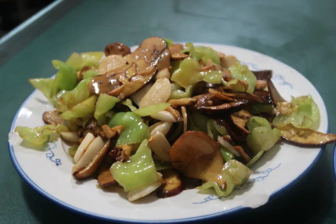 鏄嗘槑瑗垮北鍖鸿彍甯傚満,鏄嗘槑瑗垮北鍖烘槬澶忕鍐彍甯傚満