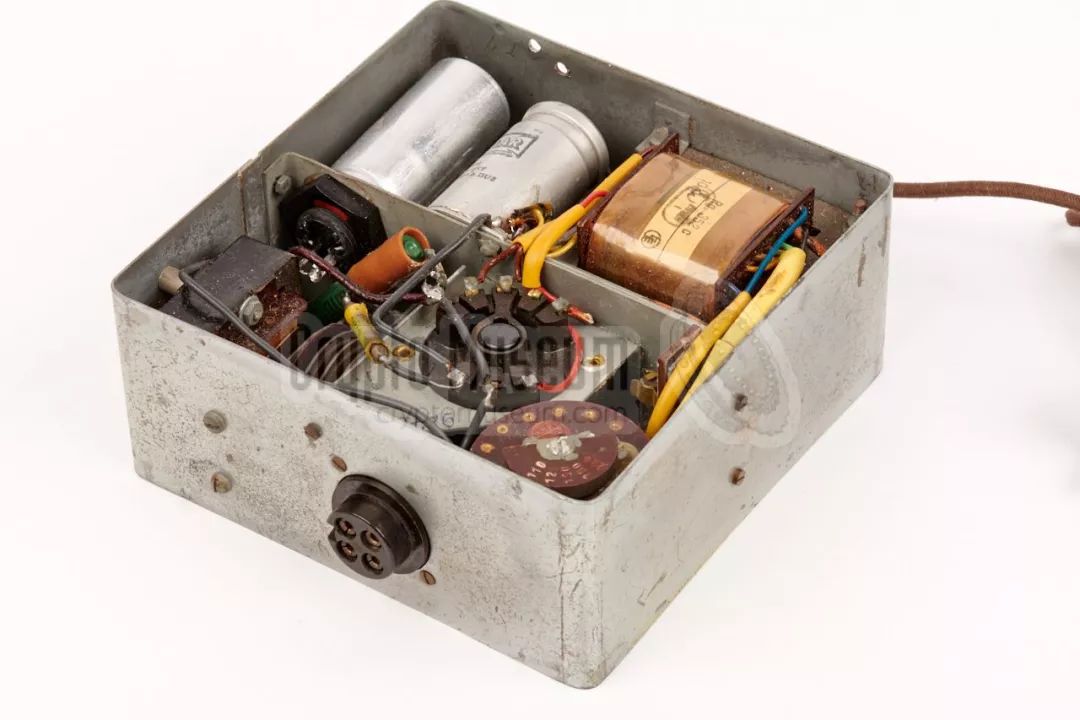 寰峰浗闂磋皪鐢靛彴鎷嗚В,浜屾垬闂磋皪鐢靛彴鍥剧焊