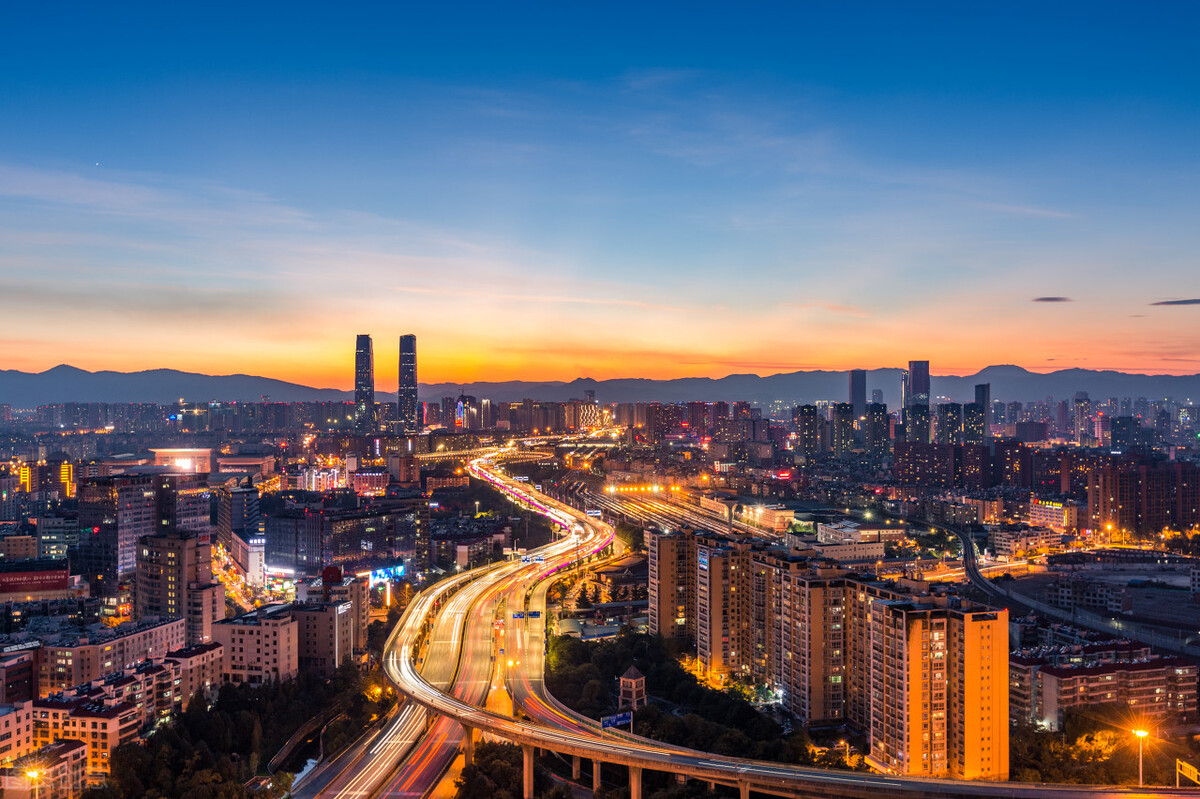 中央确定昆明特大城市，滇东曲靖玉溪红河昭通为省会付出了什么？