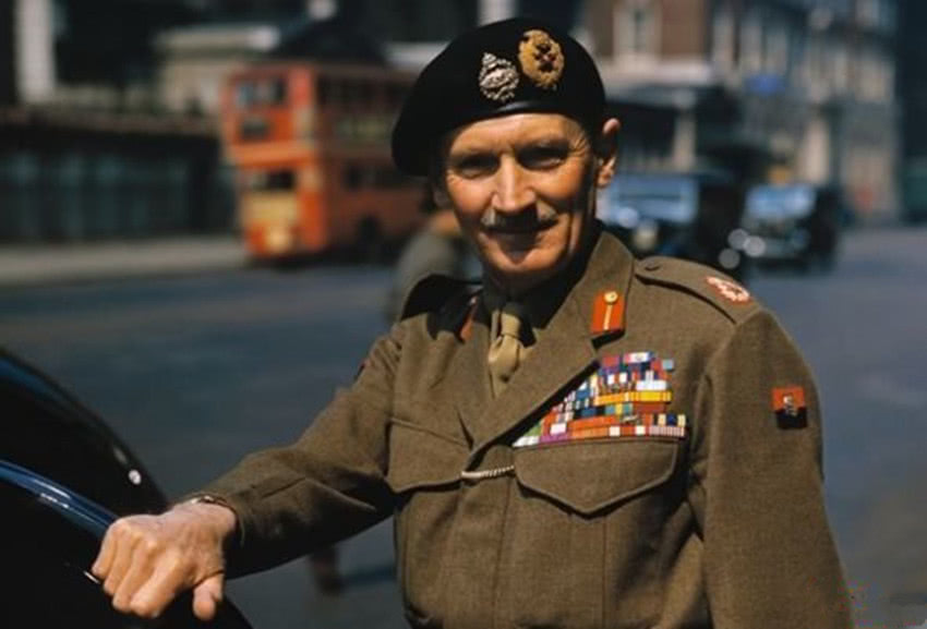 1961年毛主席和蒙哥马利共度中秋，吃虾皮奶酪，三五香烟换诗词