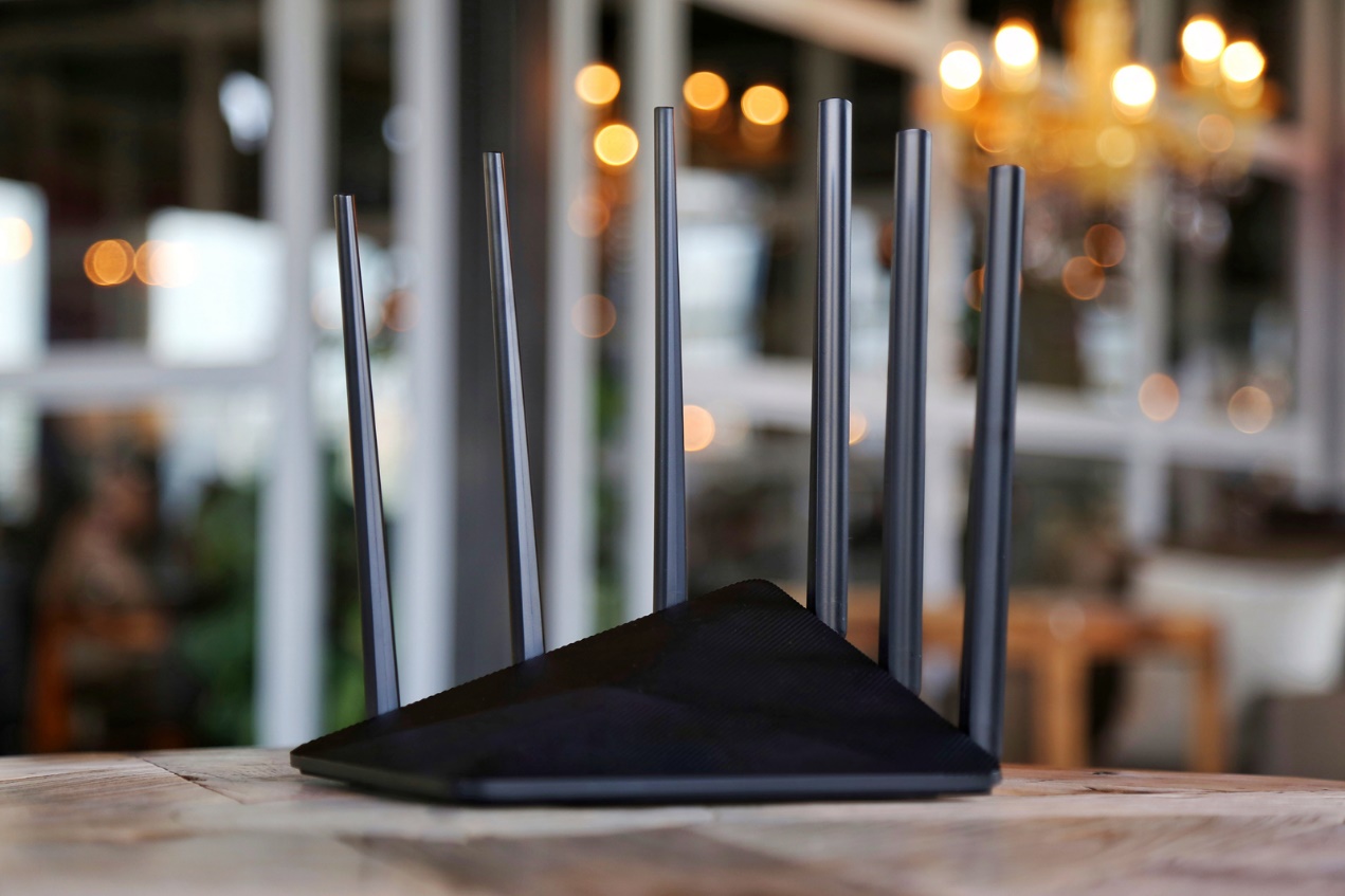 tp-linkax3200千兆无线路由器评测,华为千兆路由器与tp路由器哪个好