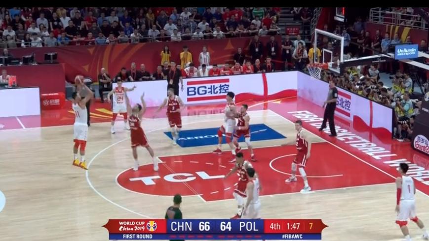 周琦边线球失误视频,周琦男篮隔扣集锦