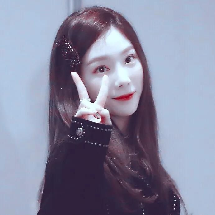 iulisa卸妆后的样子,iu和lisa哪个漂亮