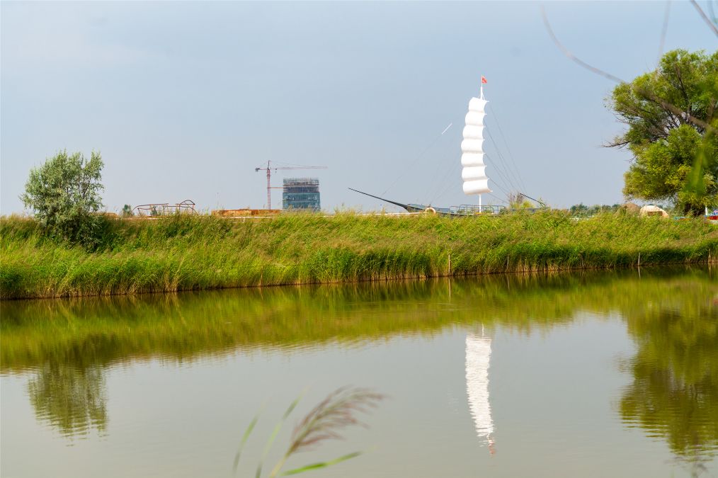 她是滔滔千里黄河的宠儿，阴山之下、河套之上的掌上明珠