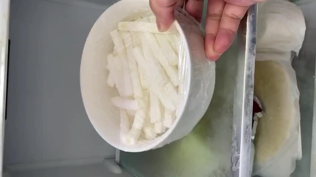 炸薯条的正确做法冷冻,速冻薯条怎么炸得又酥脆不油腻