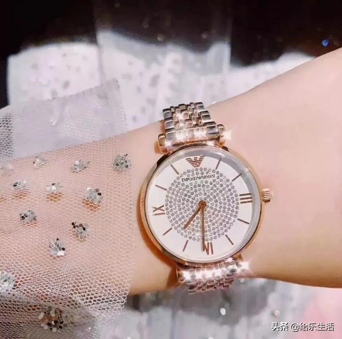 送什么礼物给女朋友最开心,讨老婆开心的礼物