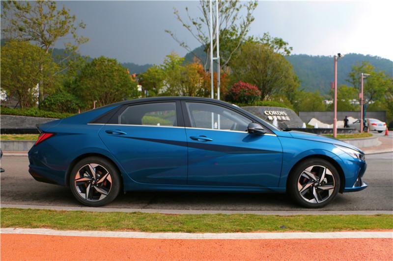 2020现代第七代伊兰特白色,小米社区新品季