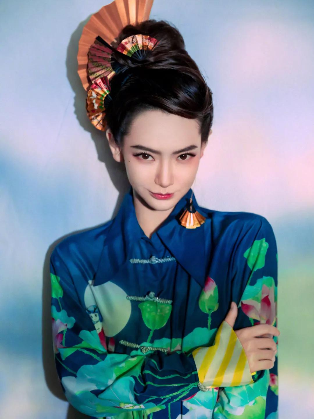 女明星用的化妆台,揭秘女明星的化妆台