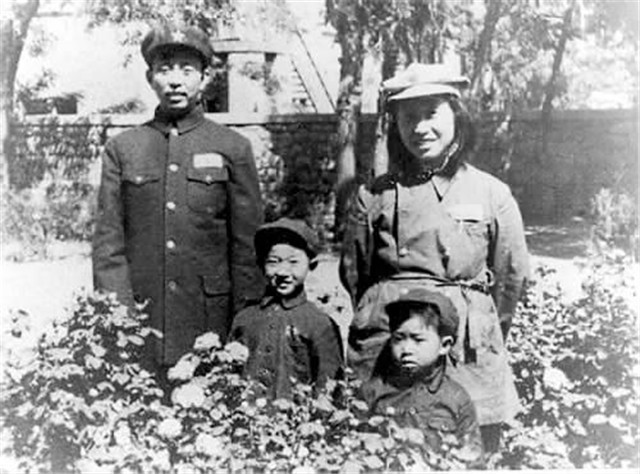 黄祖炎观看晚会，遭凶手枪杀，毛主席得知后一个月内连作3次批示