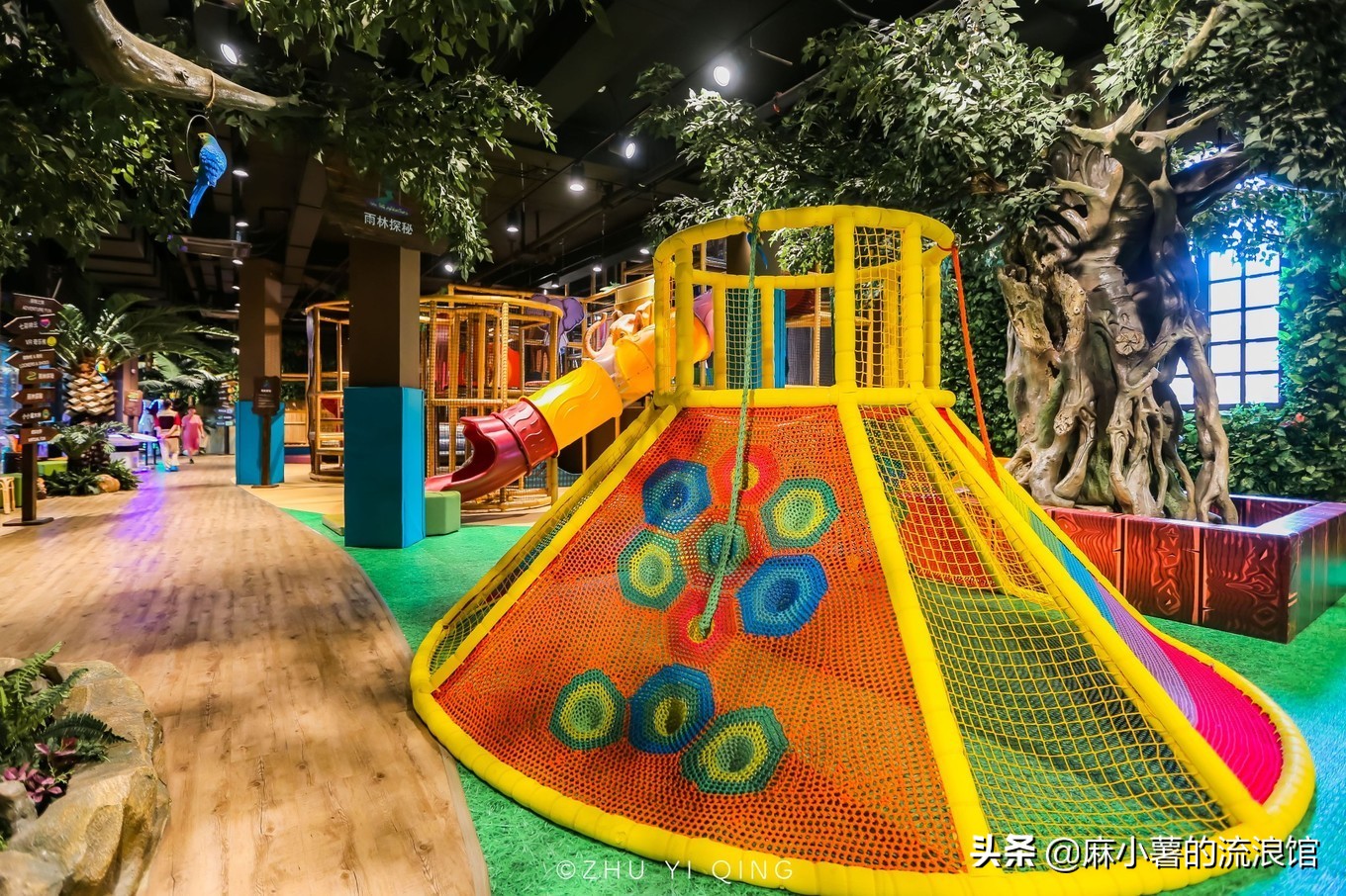 武汉佛罗伦萨奢侈品小镇,武汉佛罗伦萨小镇奥特莱斯