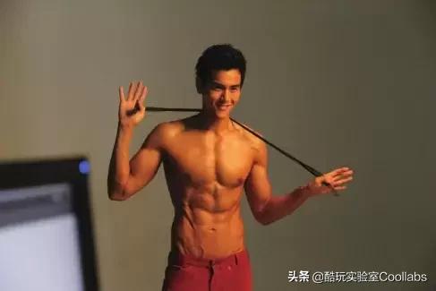 *拍偷**、性暗示、*养包**…健身房的1.5万亿生意究竟是什么？