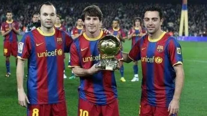 世界足坛最高身高,足球史上身高最高的球员是谁