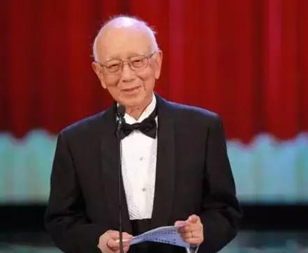 邹文怀怎么请李小龙来香港的,香港影坛大亨邹文怀