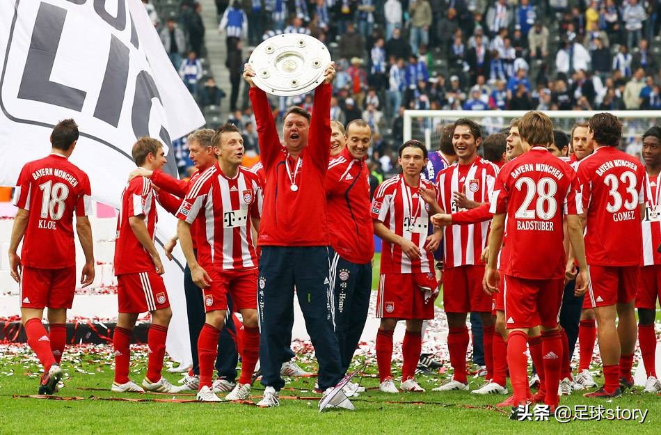 他缔造了欧冠历史第一奇迹,阿贾克斯拜仁三连冠