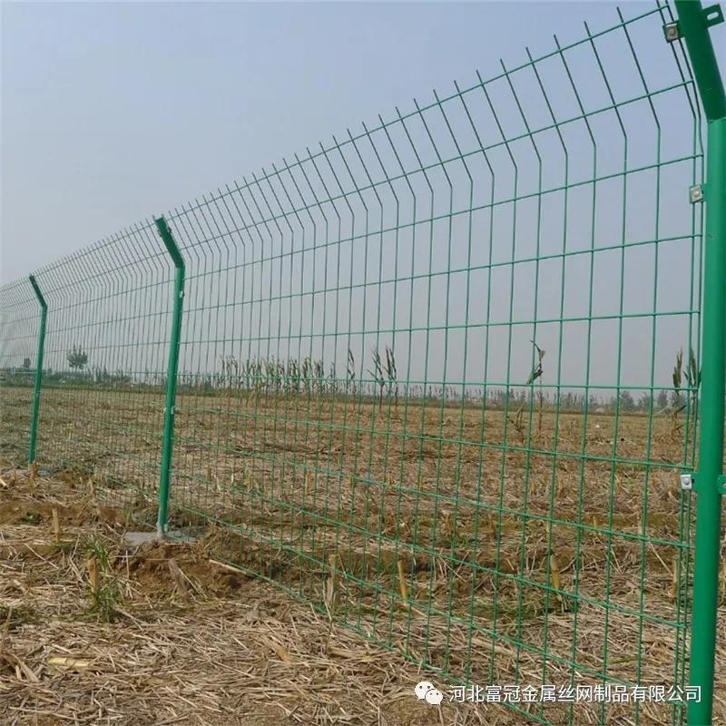 嘉峪关三角弯护栏网规格,安平浸塑护栏网规格齐全