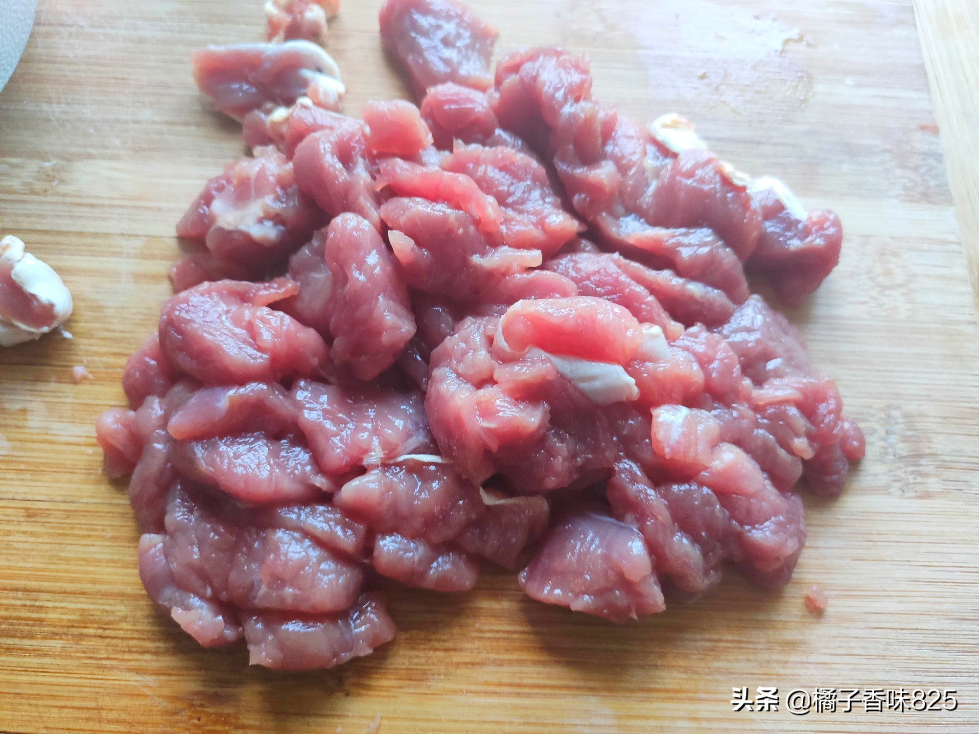 冬天多吃牛肉有什么好处,小孩吃牛肉怎么炒嫩又好吃又简单