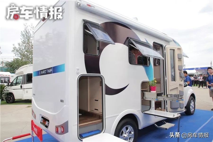 江铃d-max底盘单排皮卡房车怎么样,神行太保d-max硬升顶皮卡四驱房车