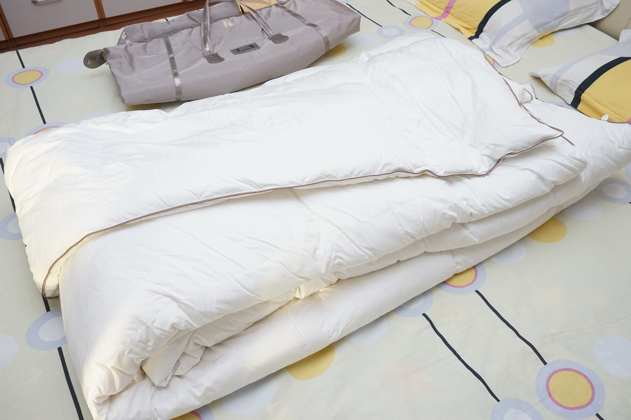鹅绒被是冬季必备的神器,四季都能盖的鹅绒被
