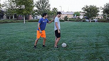 如何正确地进行1v1背身防守