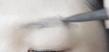 最近很火的野生眉,野生眉从哪一年开始流行