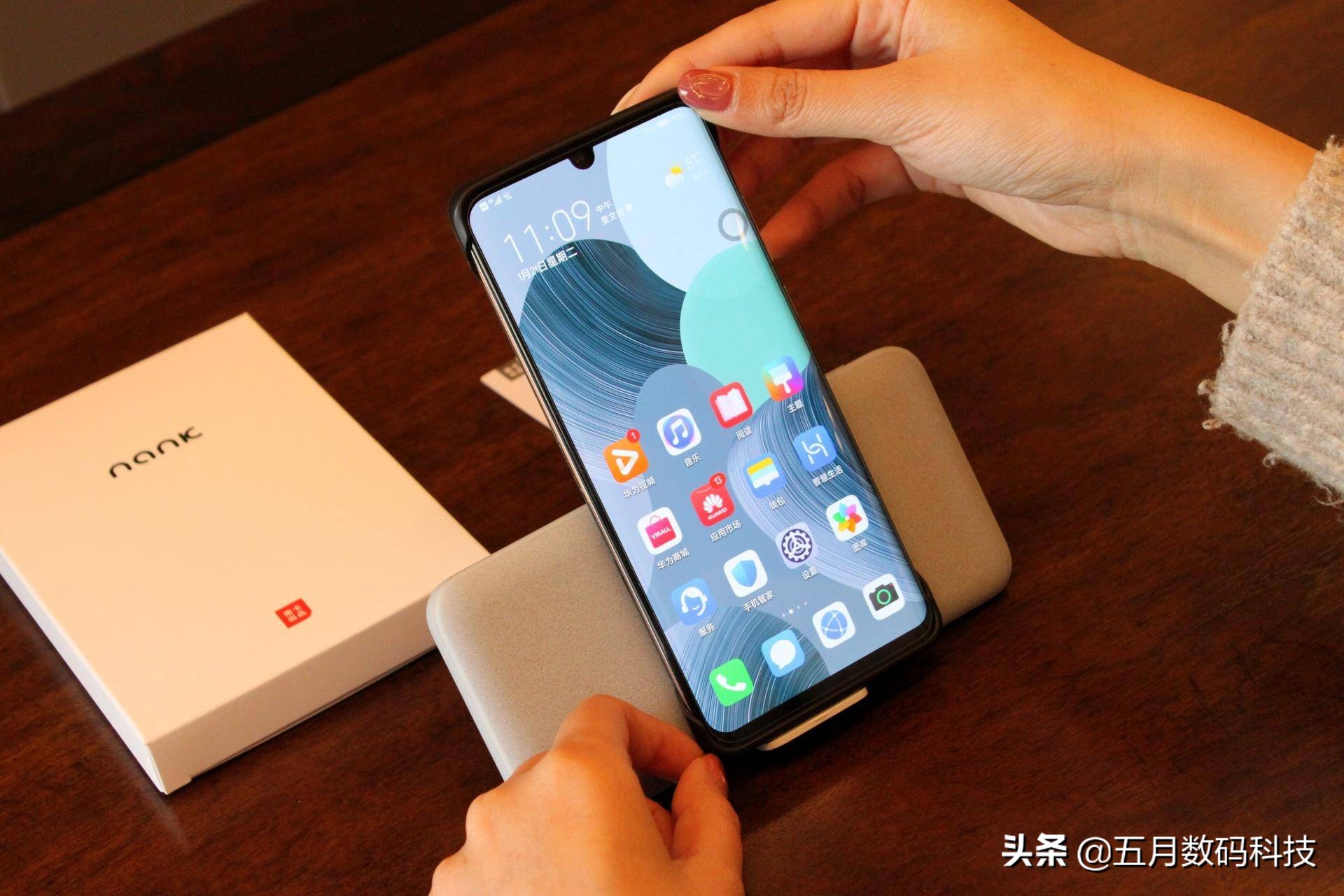 南卡无线充电宝测评,南卡磁吸无线充电宝