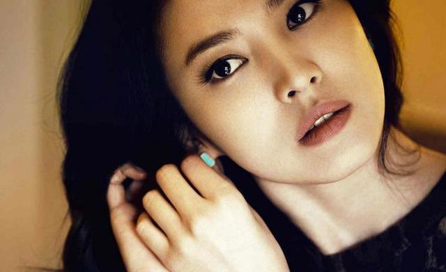 豪掷200亿韩元买楼，一篇软文赚300万，宋慧乔的吸金能力远超郑爽