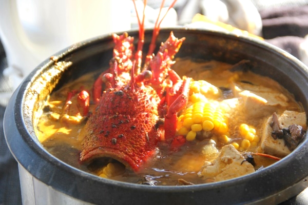 我是一个默默无闻的海钓人，但我可能吃过世界上所有的海鲜