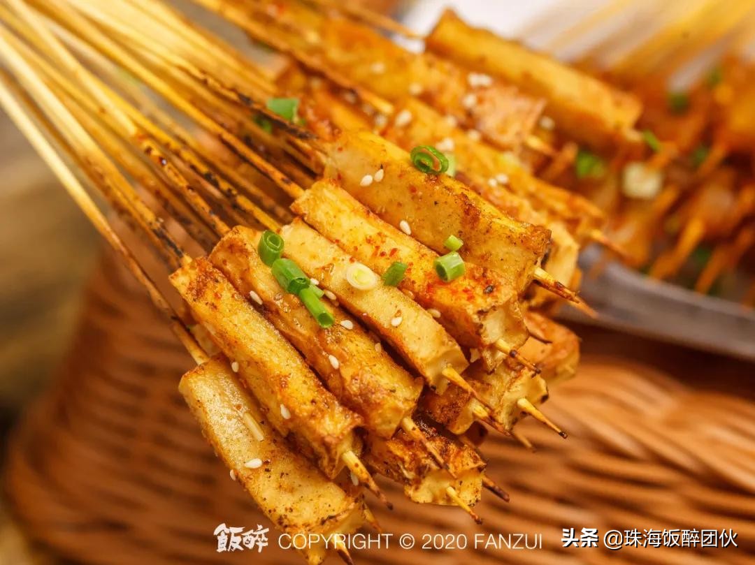 *男猛**深夜在线烧烤！柠溪这间3年串串界老店，变了…