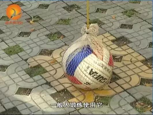 扶绥大叔的创新小发明申请专利了！一个人也能玩转足球排球