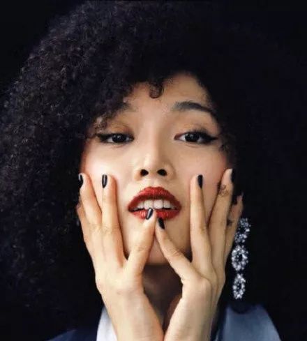 火箭少女正面照,火箭少女年轻照片