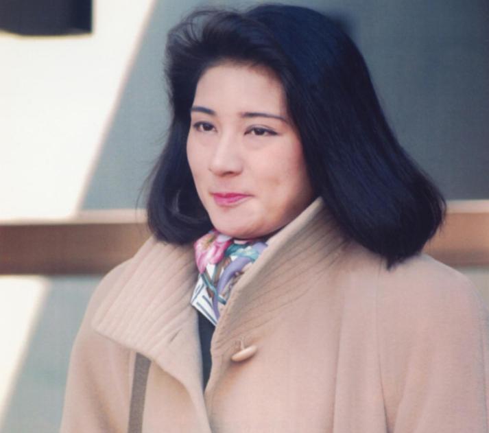 雅子成为太子妃不容易，因身高超过1米62，所以被日本皇室嫌弃