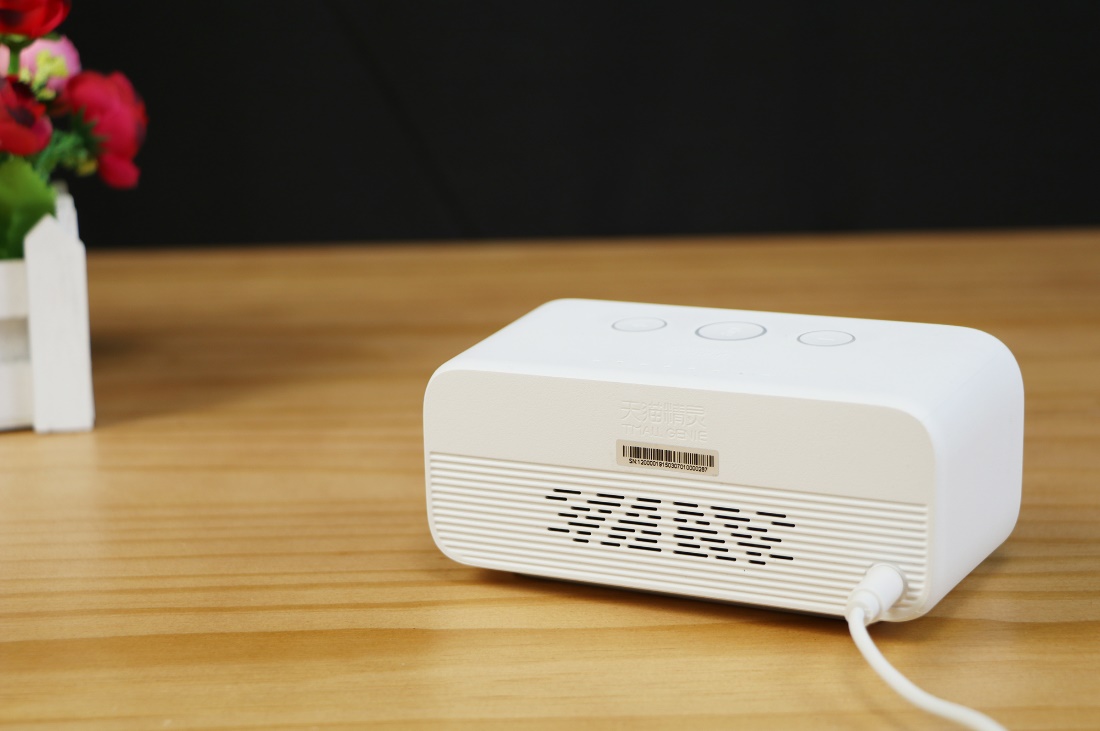 小爱音箱pro与天猫精灵方糖3pro,百元以内音质好的智能小音箱