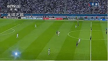 足球教学踢球前的准备姿势,足球接球热身训练10个动作