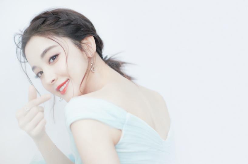 娜扎被p黑白照,戏没演好被导演骂